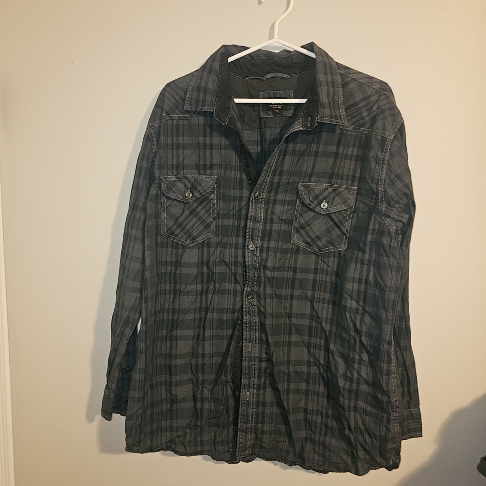 3/20.00. Mens Lee Shirt